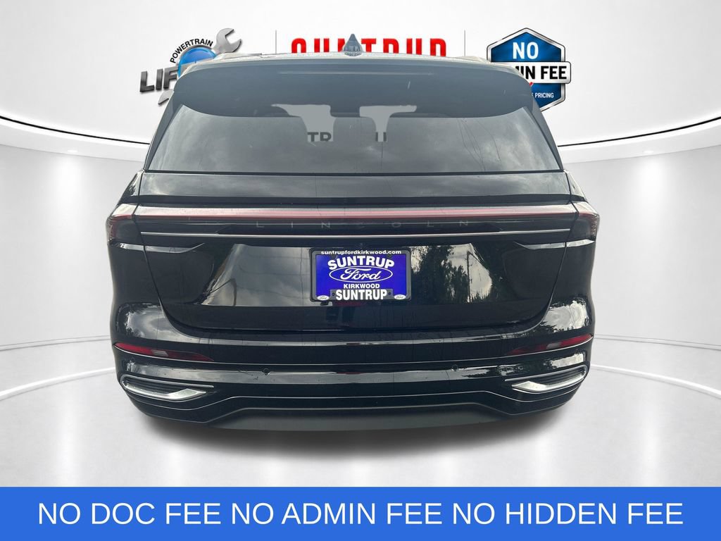 Used 2025 Lincoln Nautilus Reserve AWD/4WD image 4