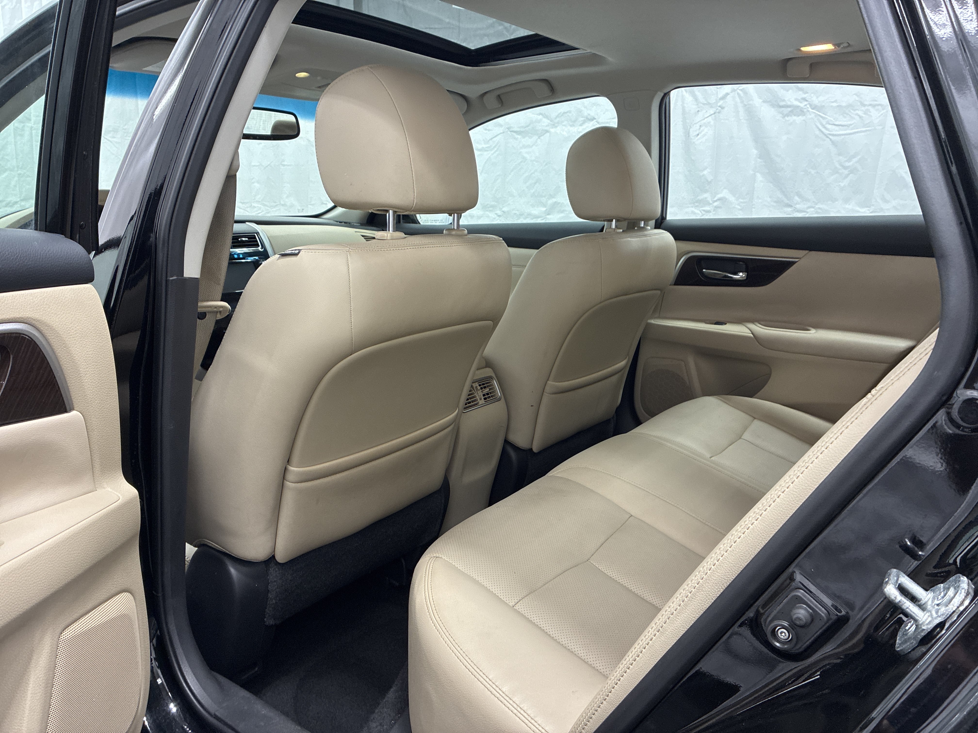 Used 2015 Nissan Altima 3.5 SL FWD image 10