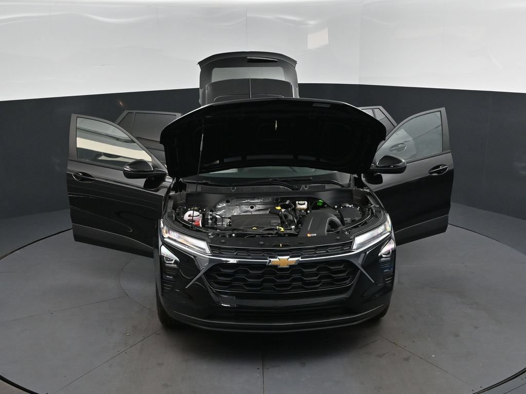 New 2026 Chevrolet Trax LS w/ LS Convenience Package FWD image 52