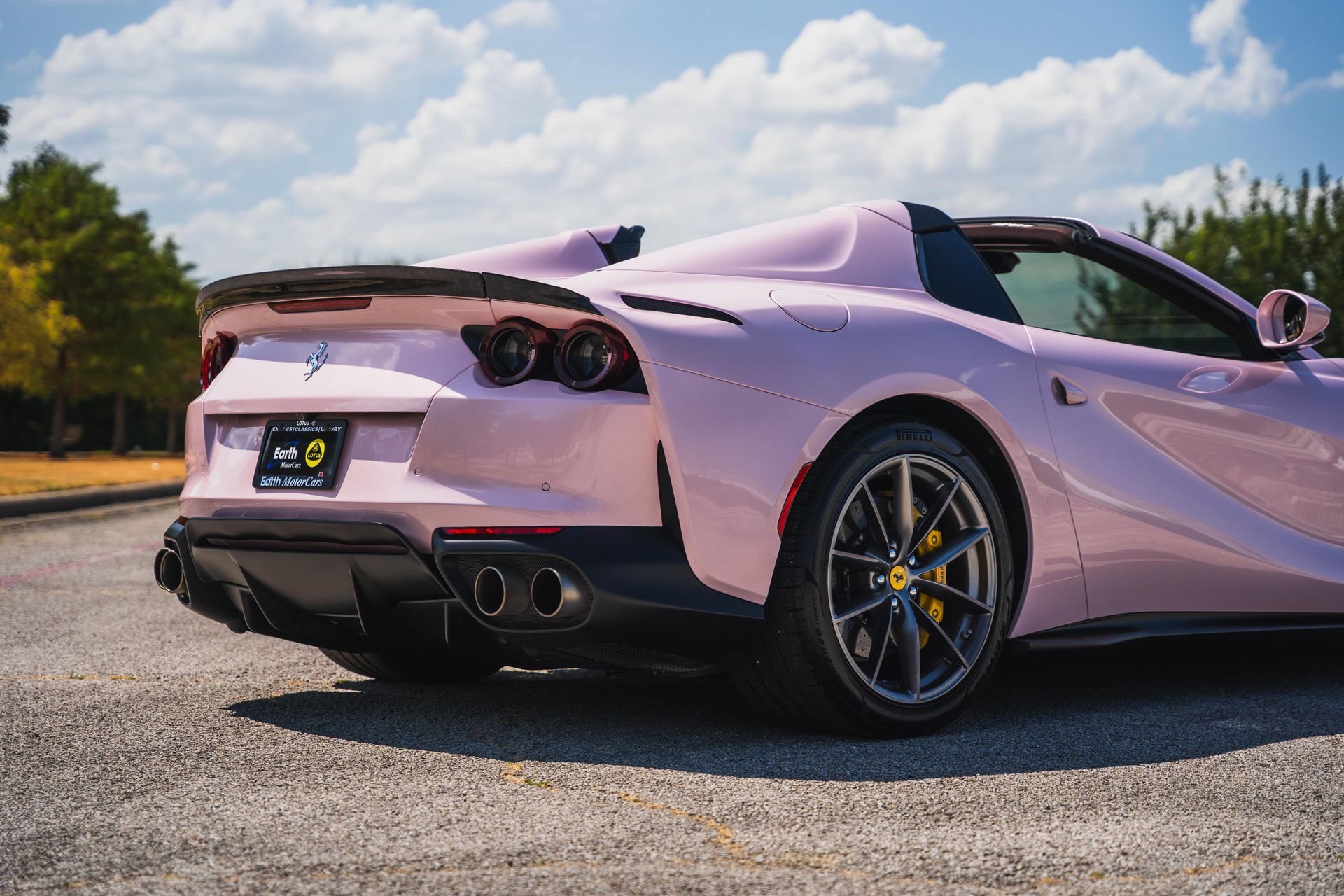 Used 2021 Ferrari 812 GTS RWD image 17