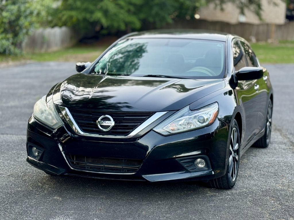 Used 2018 Nissan Altima 2.5 SV FWD image 1