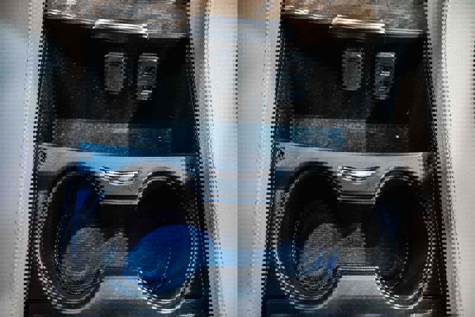 Used 2018 Cadillac Escalade Premium Luxury image 21