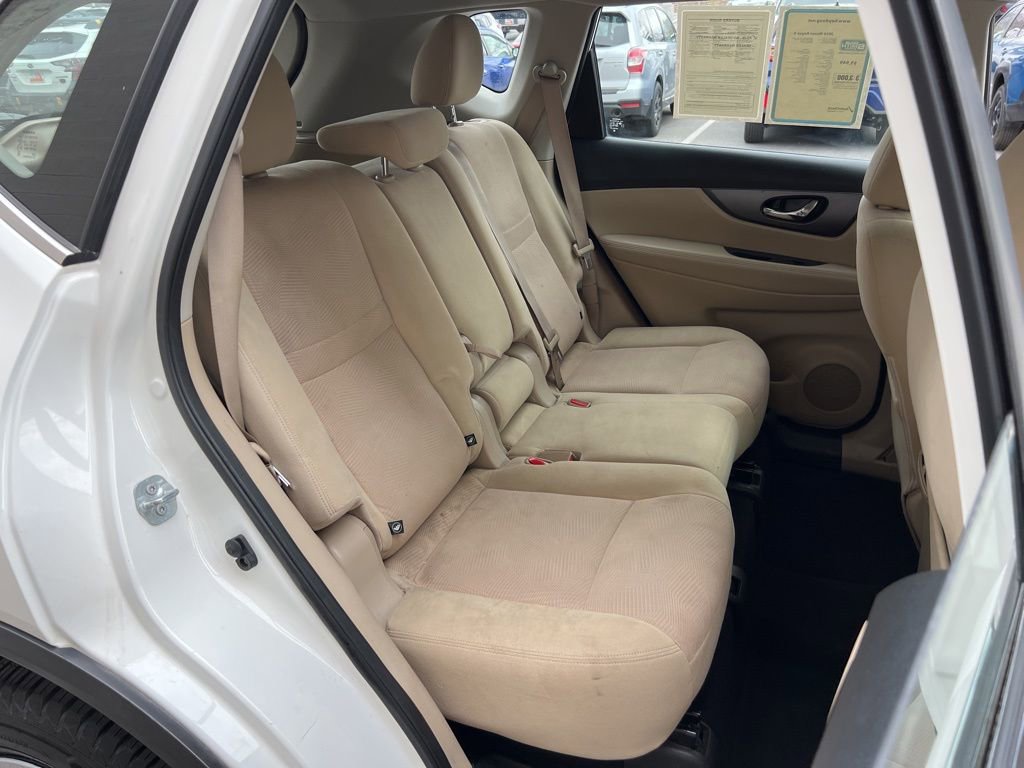 Used 2016 Nissan Rogue S image 24