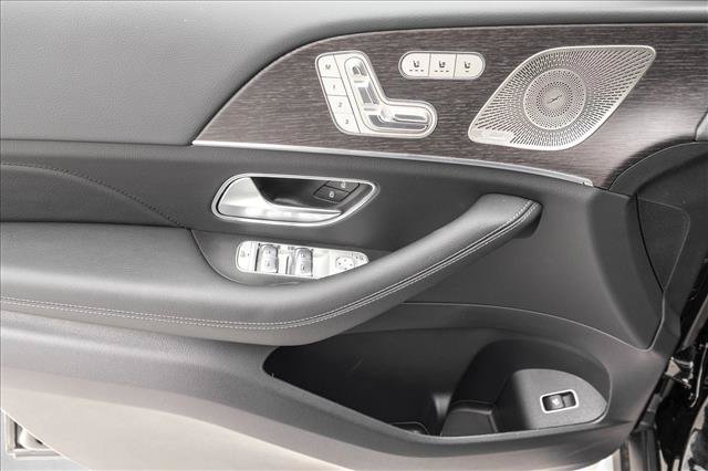 New 2026 Mercedes-Benz GLS 450 4MATIC image 14