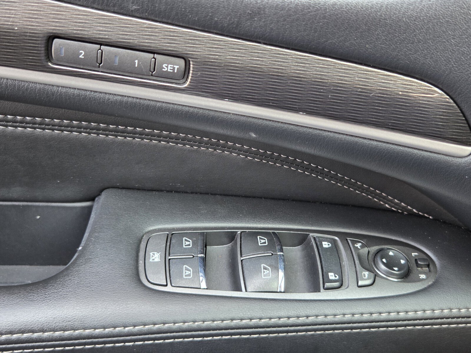 Used 2019 INFINITI QX60 Luxe w/ Essential Package AWD/4WD image 31