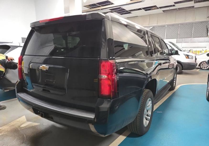 Used 2019 Chevrolet Suburban LT image 4