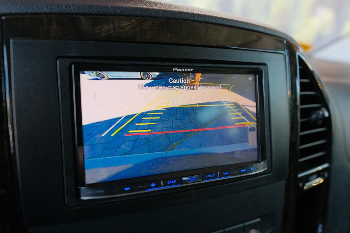 Used 2018 Mercedes-Benz Metris Passenger image 19