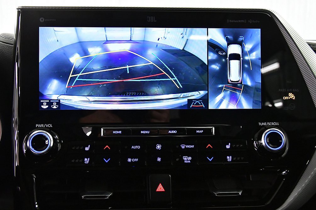 Used 2022 Toyota Highlander Platinum image 25