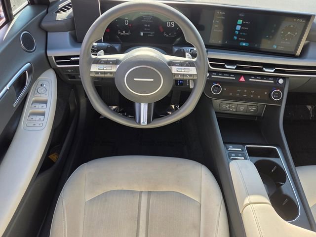 Used 2025 Hyundai Sonata SEL FWD image 11