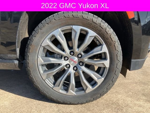 Used 2022 GMC Yukon XL Denali w/ Denali Premium Package image 9