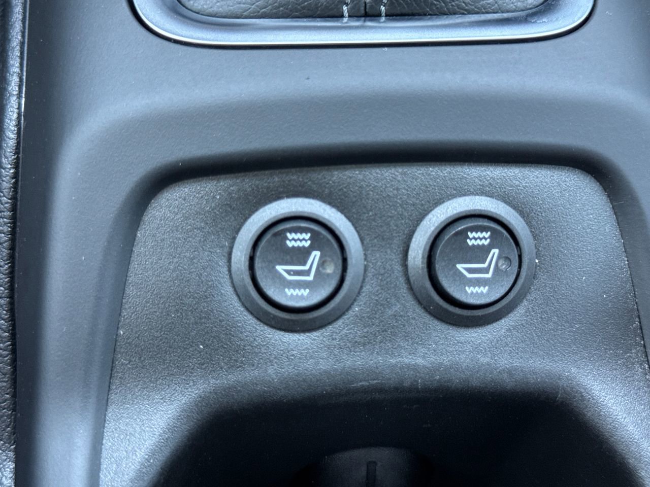 Used 2025 Jeep Gladiator Sport AWD/4WD image 21