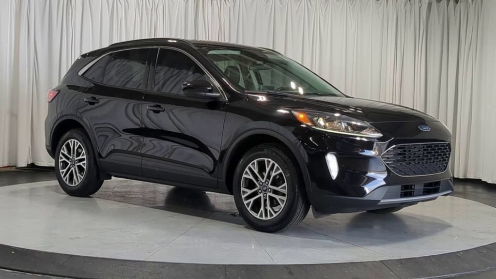 Used 2021 Ford Escape SEL w/ Technology Package AWD/4WD image 3