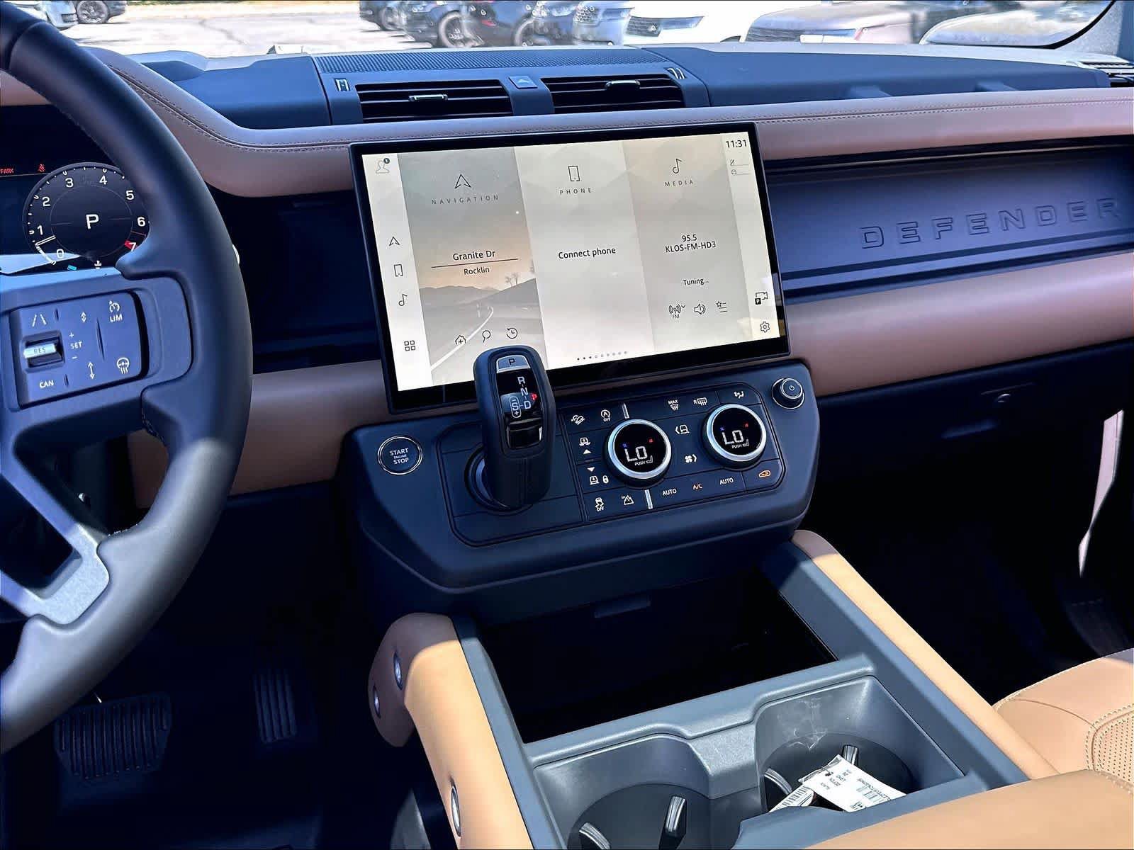 New 2026 Land Rover Defender 130 X-Dynamic SE AWD/4WD image 9