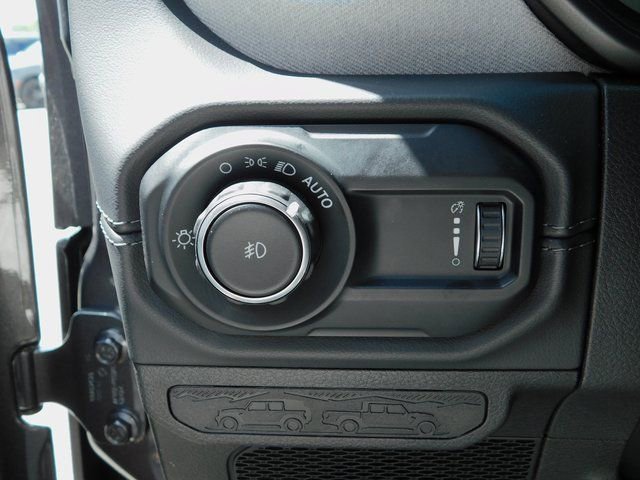 New 2025 Jeep Wrangler Sahara w/ Safety Group image 31