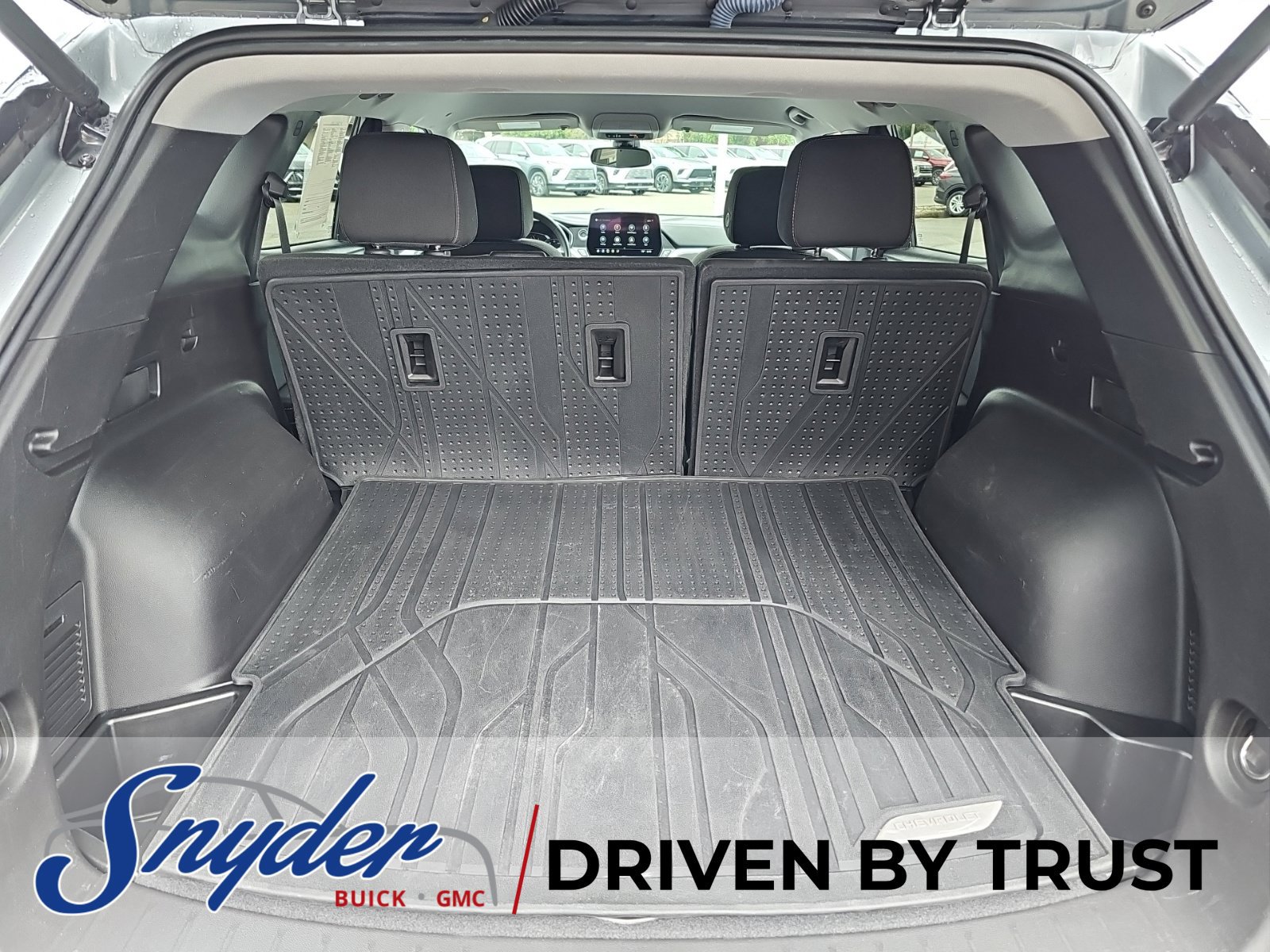 Used 2024 Chevrolet Blazer LT w/ Convenience Package FWD image 24