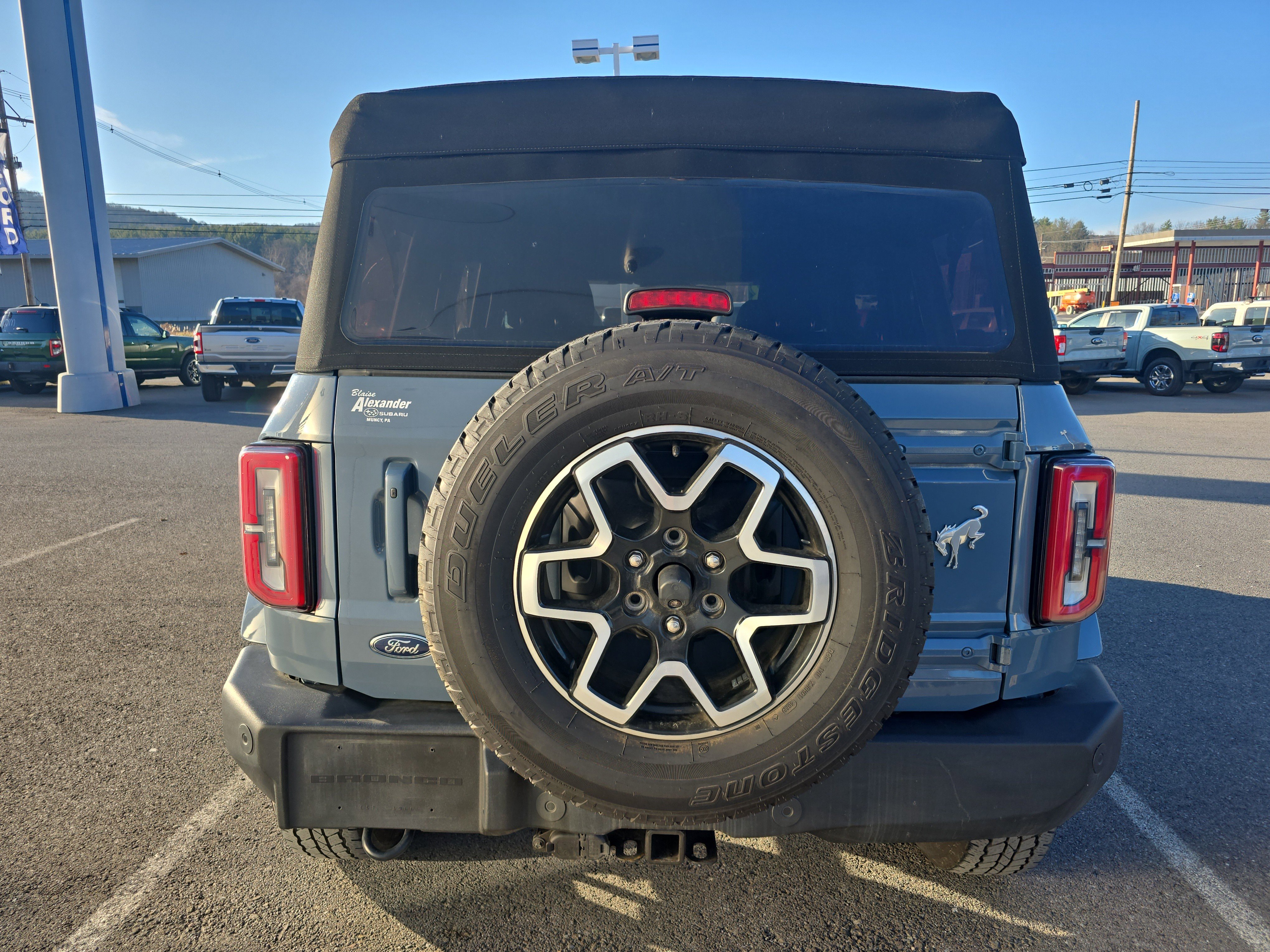 Used 2023 Ford Bronco Outer Banks image 4