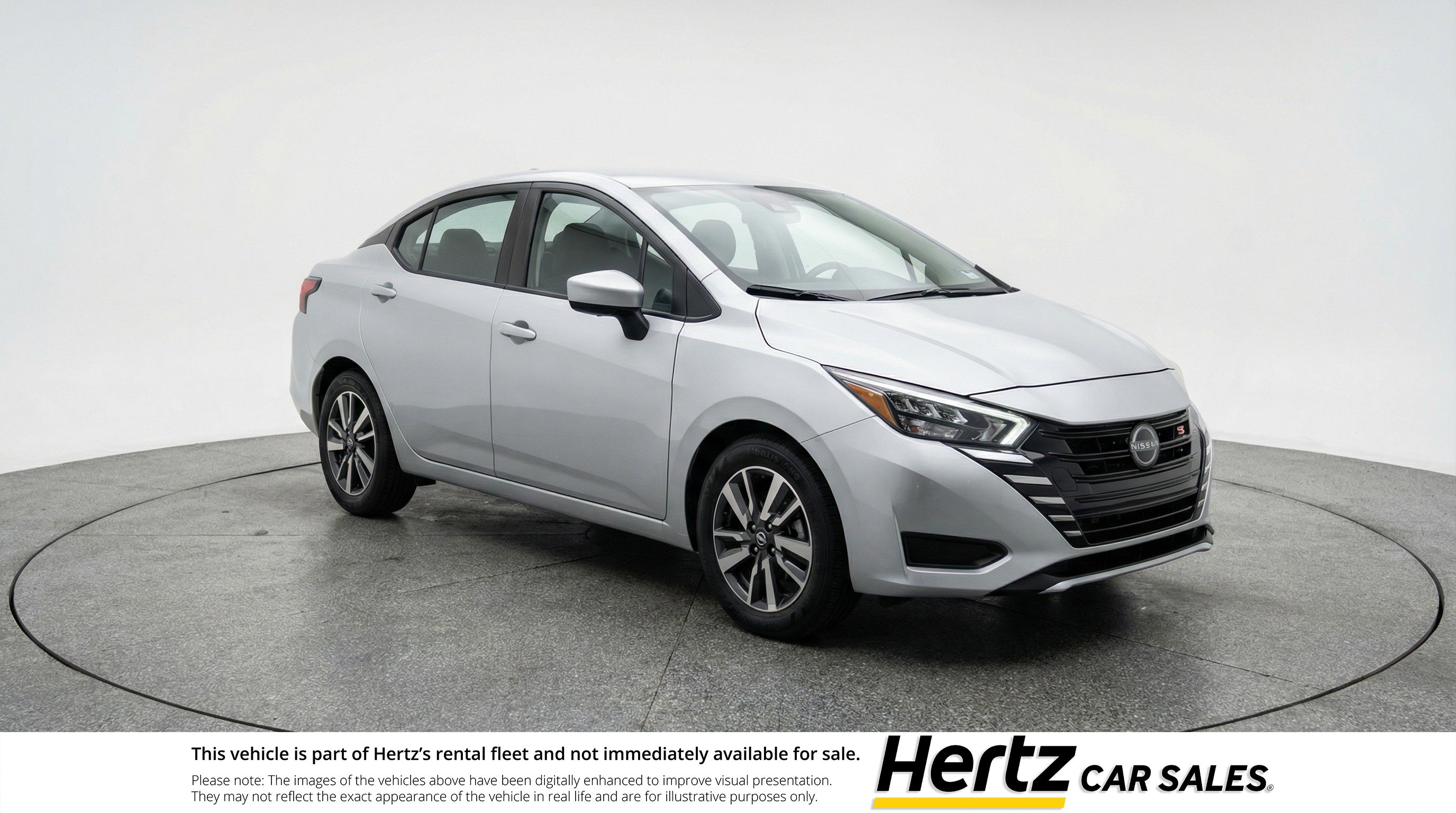 Used 2025 Nissan Versa SV image 1