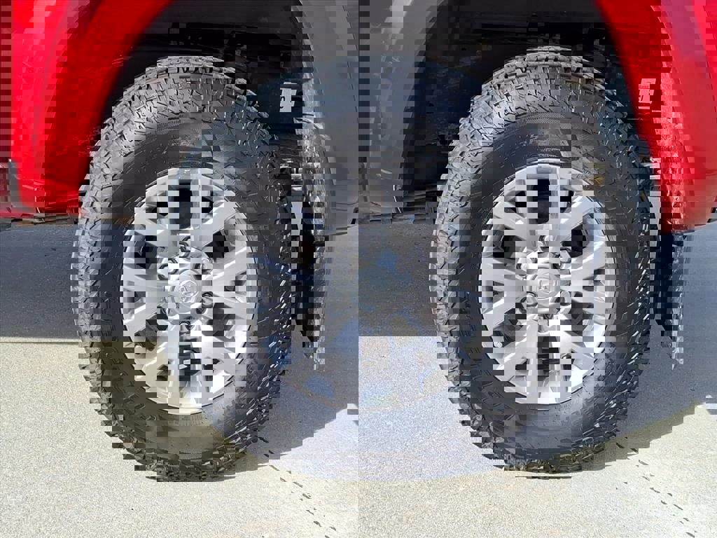 Used 2019 Toyota Tacoma SR5 image 3