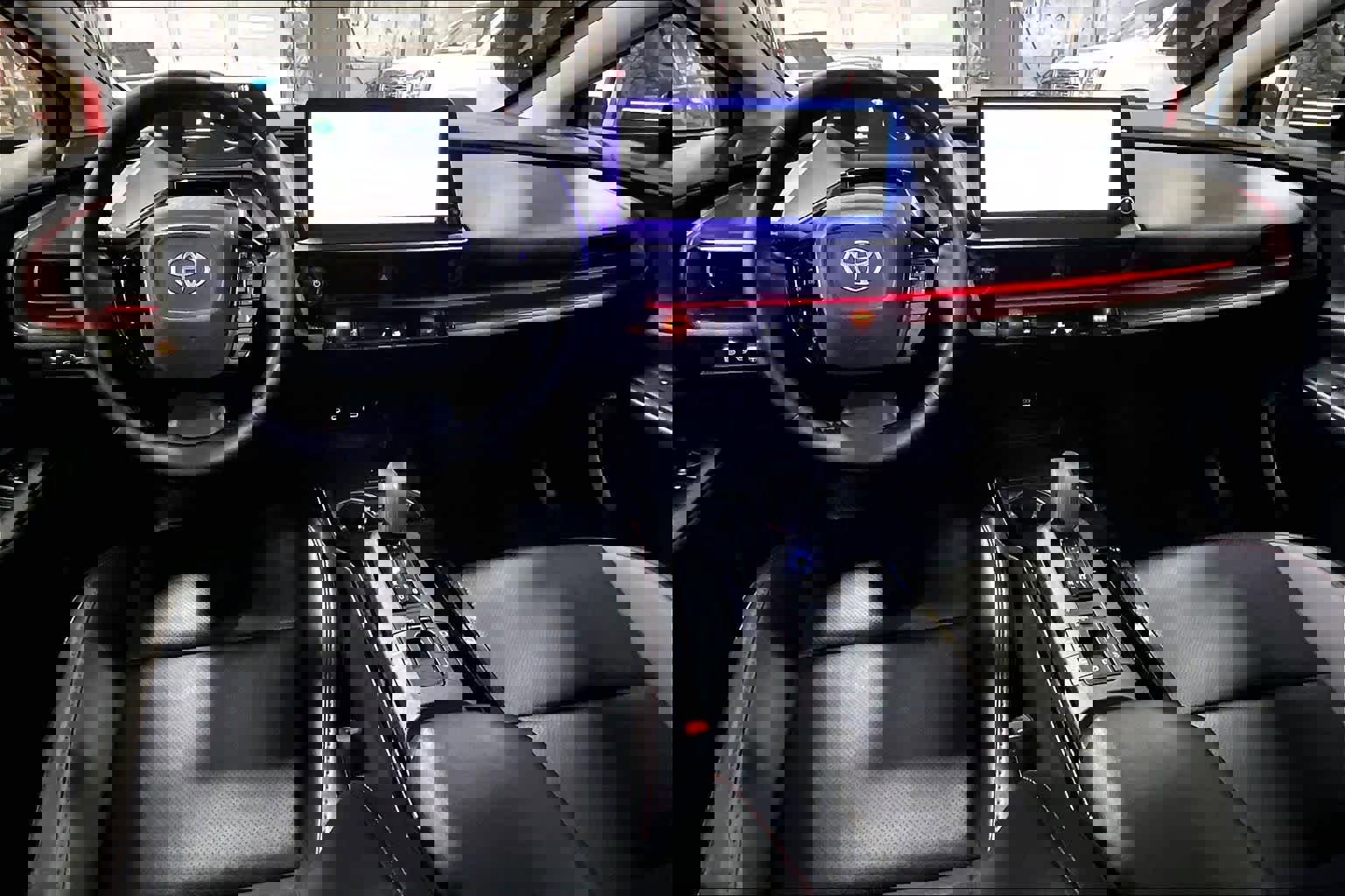 Used 2025 Toyota Prius Plug-In Hybrid image 13