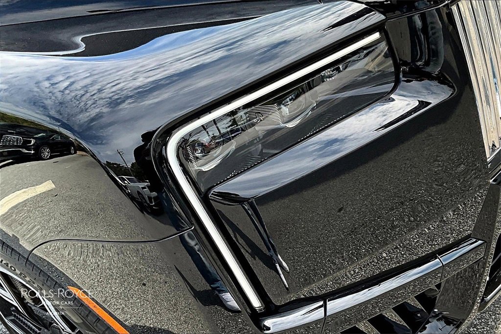 Certified 2025 Rolls-Royce Cullinan Black Badge image 25