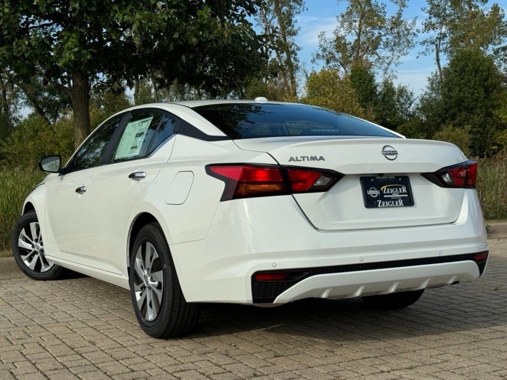 Certified 2025 Nissan Altima 2.5 S image 5