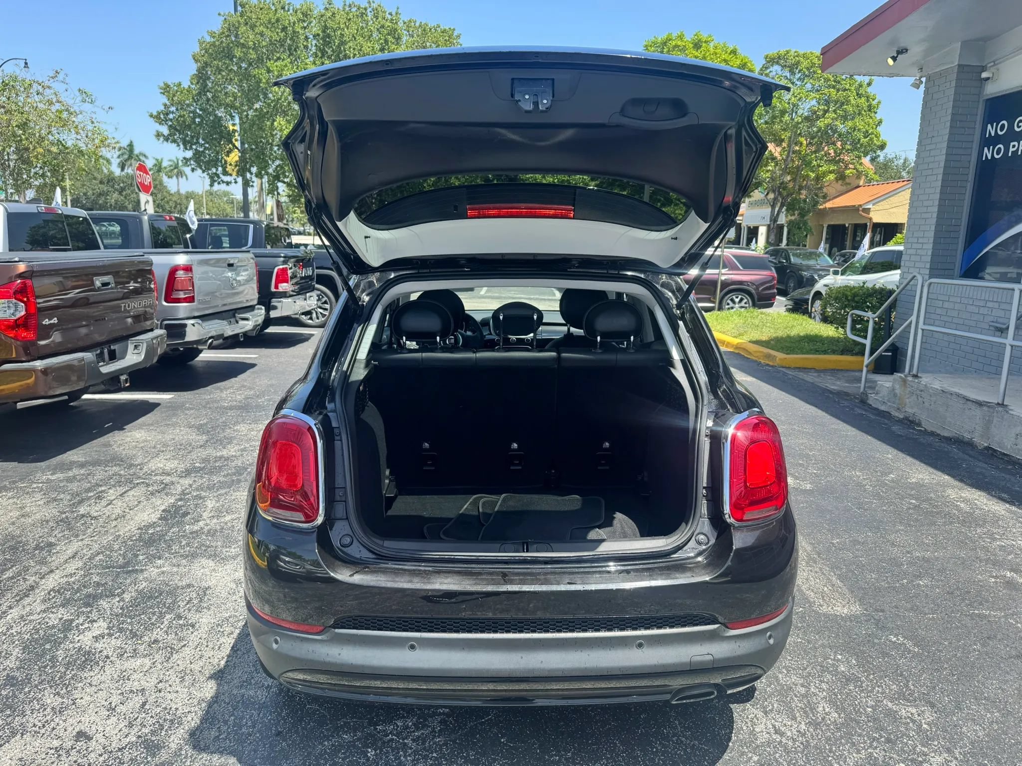 Used 2017 FIAT 500X Lounge w/ Lounge Premium Package (FWD) image 8