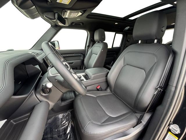 Used 2025 Land Rover Defender 110 S image 11
