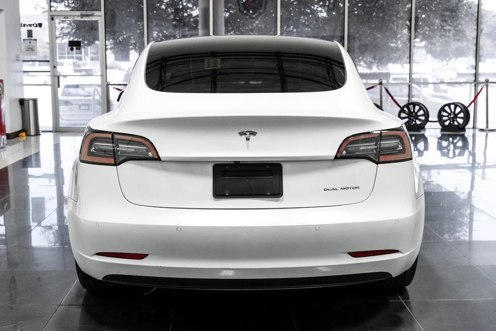 Used 2022 Tesla Model 3 Long Range AWD/4WD image 9