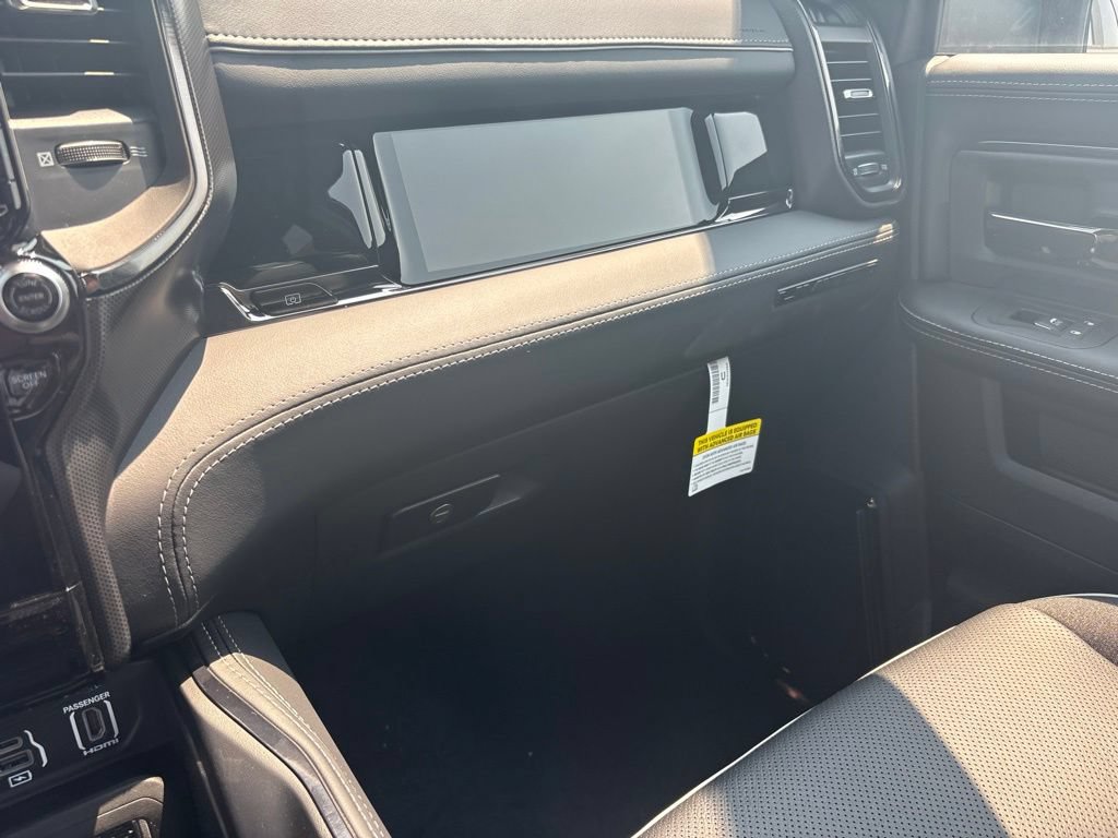 New 2026 RAM 3500 Limited AWD/4WD image 28