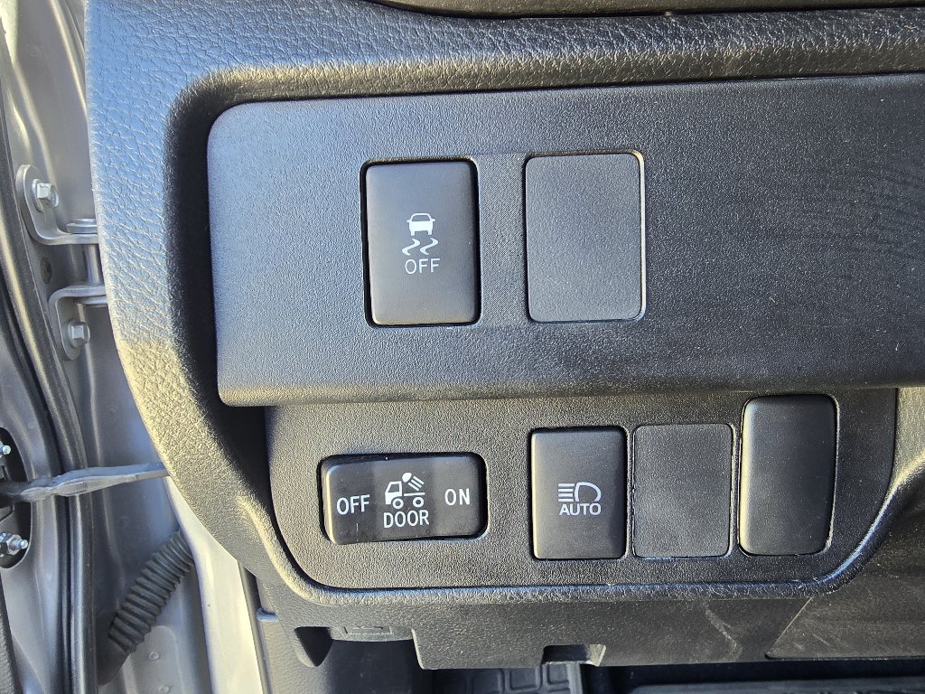 Used 2020 Toyota Tacoma SR5 AWD/4WD image 21