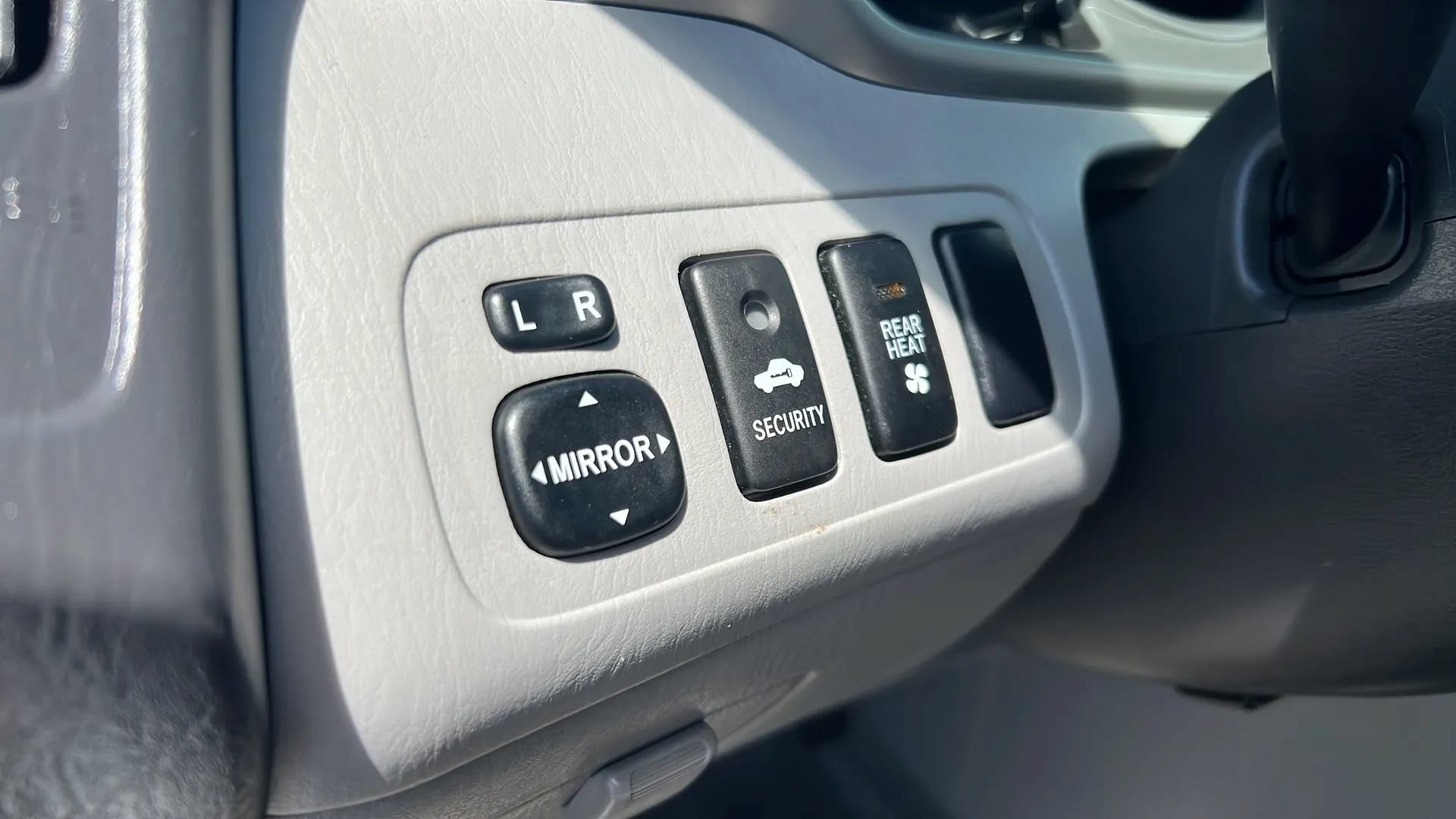 Used 2004 Toyota Highlander 2WD V6 image 17