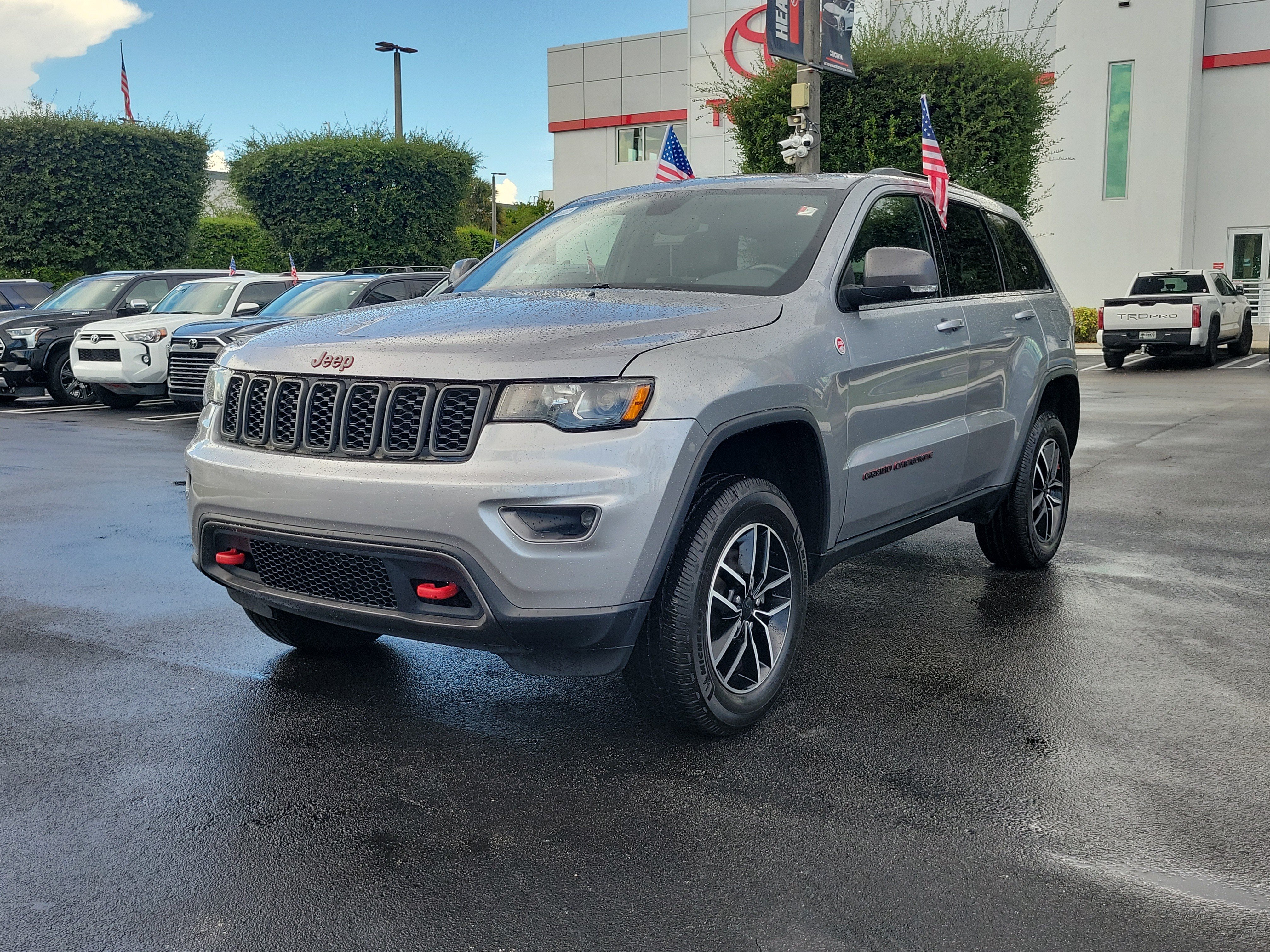 Used 2020 Jeep Grand Cherokee Trailhawk AWD/4WD image 6