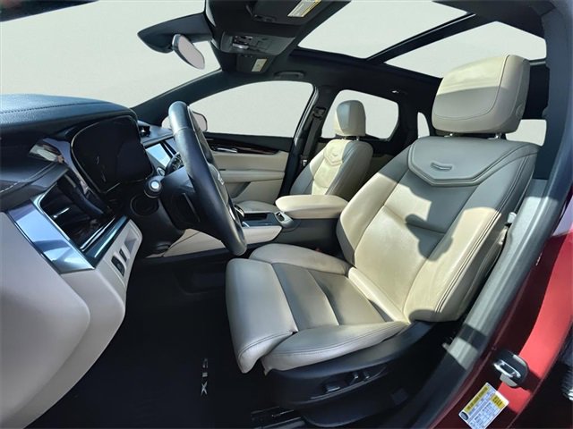 Certified 2017 Cadillac XT5 Luxury w/ Driver Awareness Package image 21