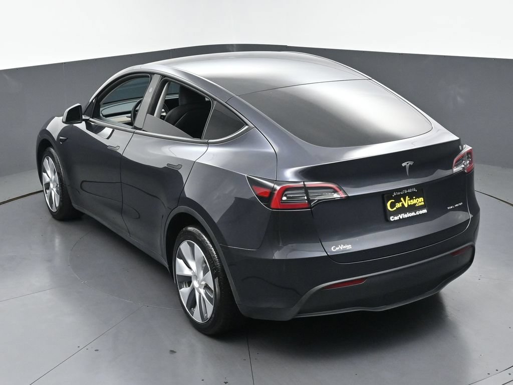 Used 2024 Tesla Model Y Long Range AWD/4WD image 34