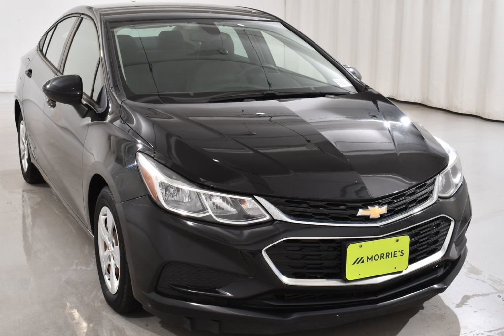 Used 2016 Chevrolet Cruze LS FWD image 4