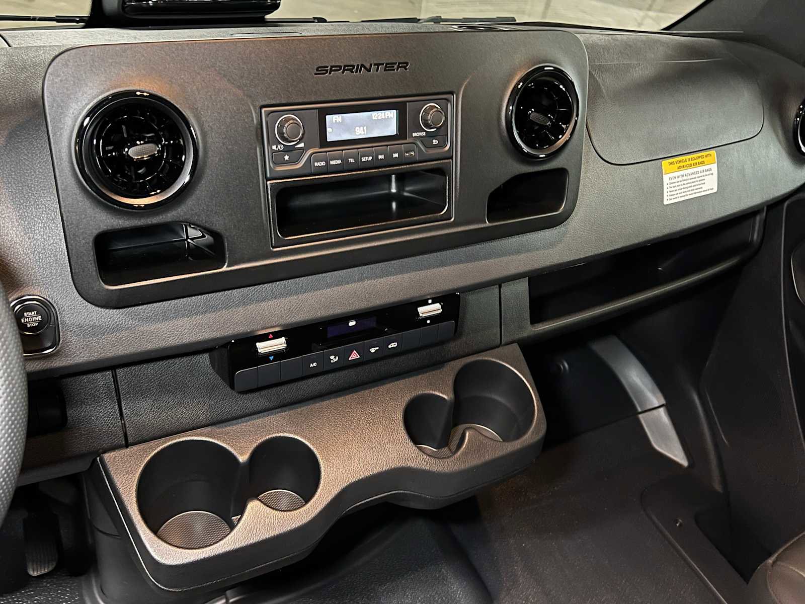 Used 2025 Mercedes-Benz Sprinter 2500 image 30