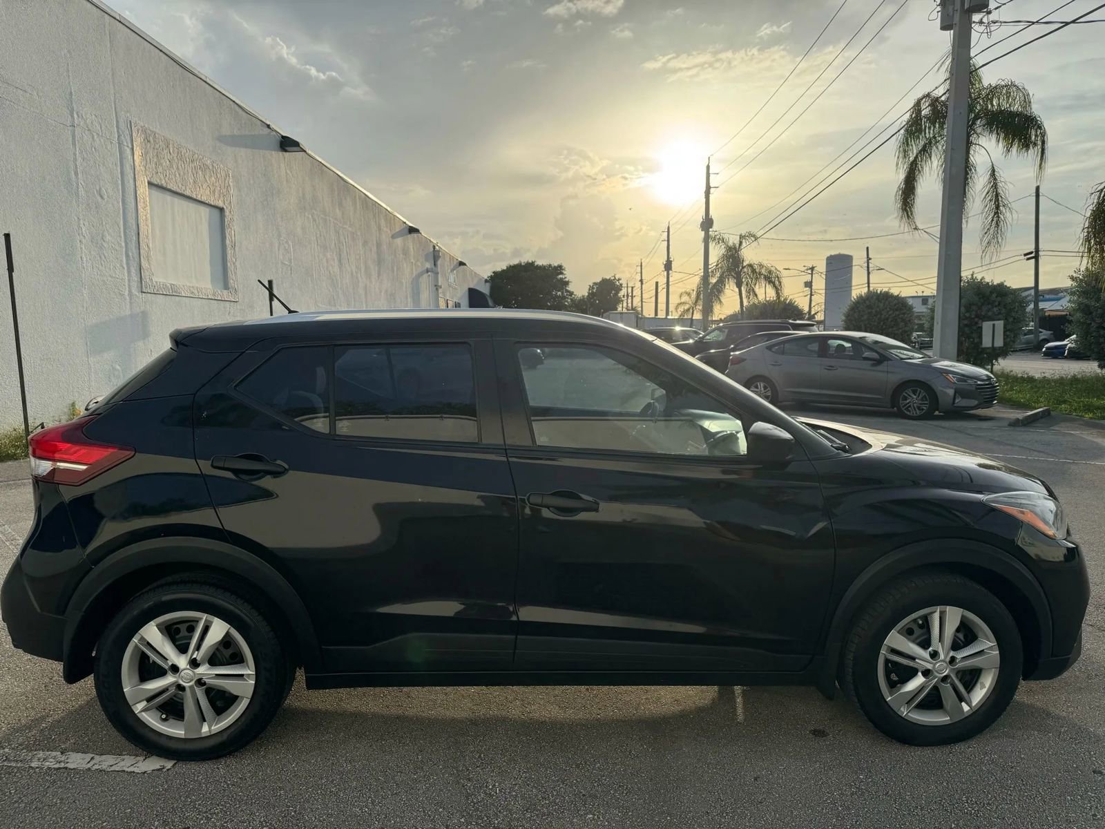 Used 2019 Nissan Kicks S image 6