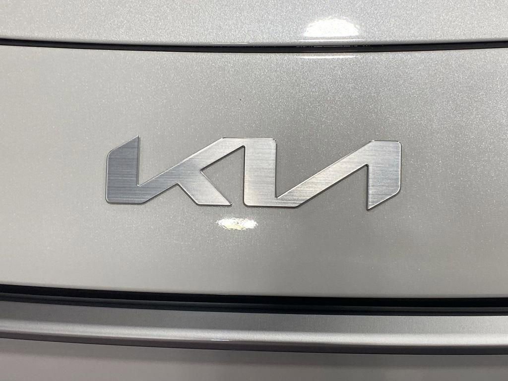 New 2026 Kia Niro LX FWD image 28