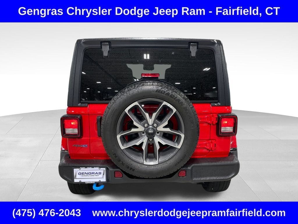 Used 2024 Jeep Wrangler Unlimited w/ Convenience Group AWD/4WD image 22