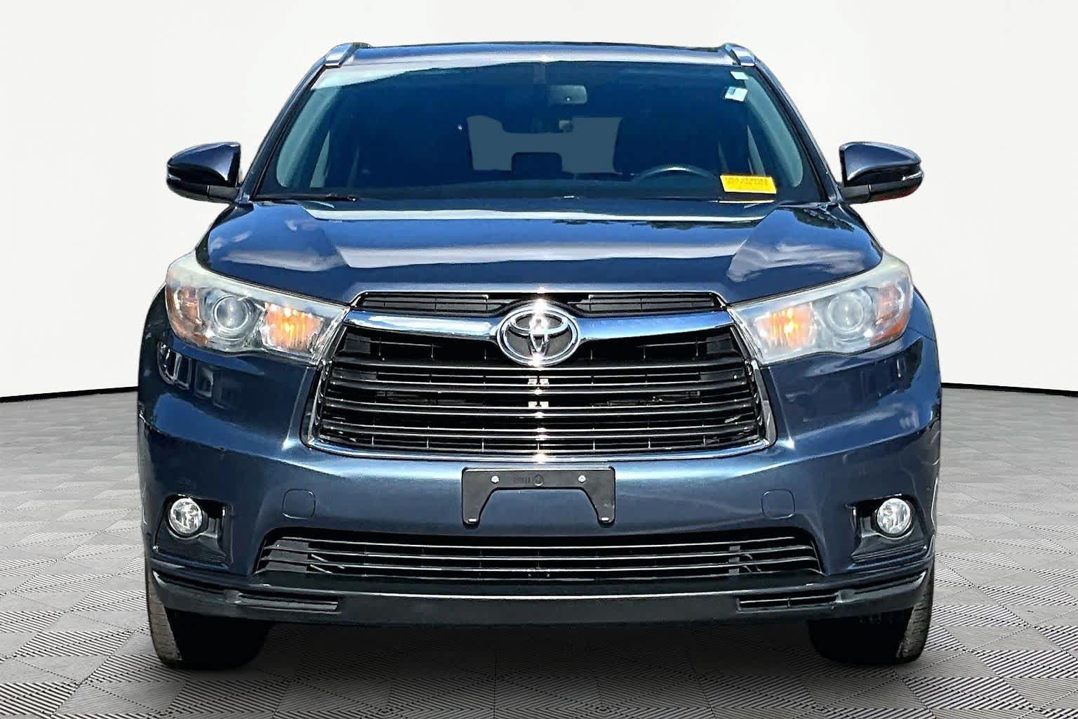 Used 2016 Toyota Highlander XLE AWD/4WD image 4