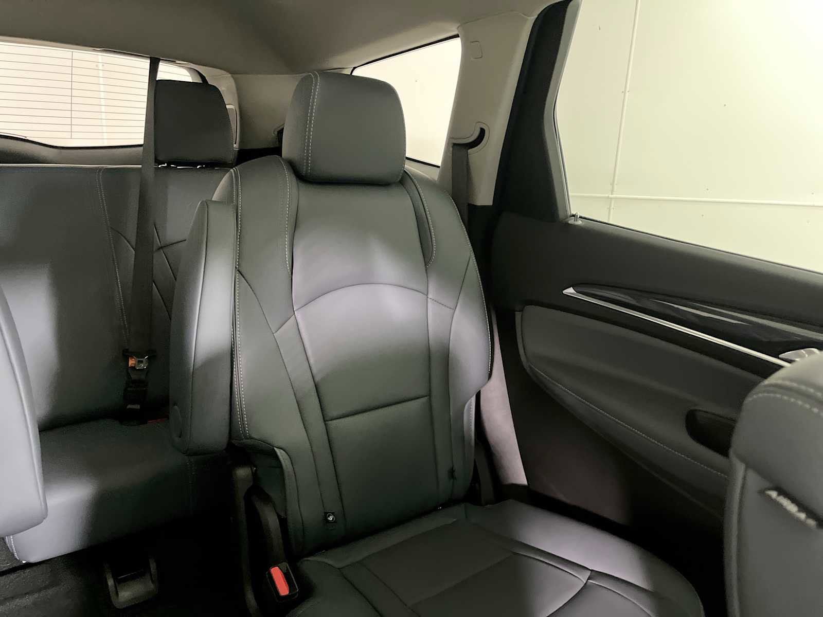 Used 2020 Buick Enclave Premium w/ Sun and Sites Package image 14