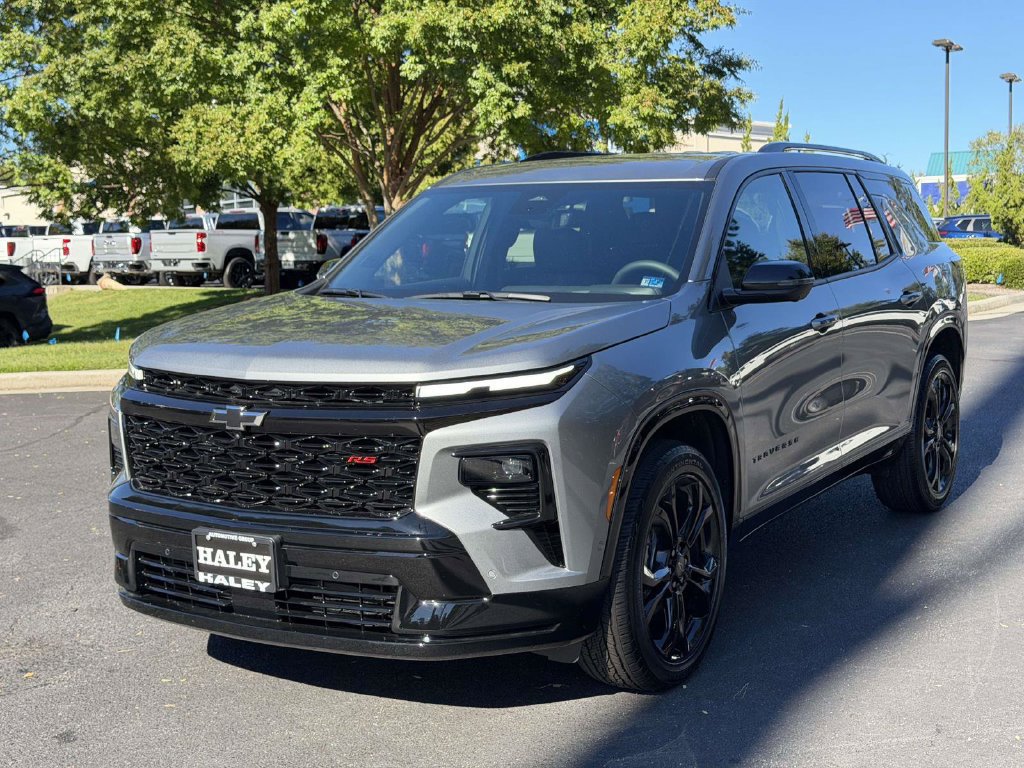New 2027 Chevrolet Traverse RS w/ LPO, Floor Liner Package AWD/4WD image 23