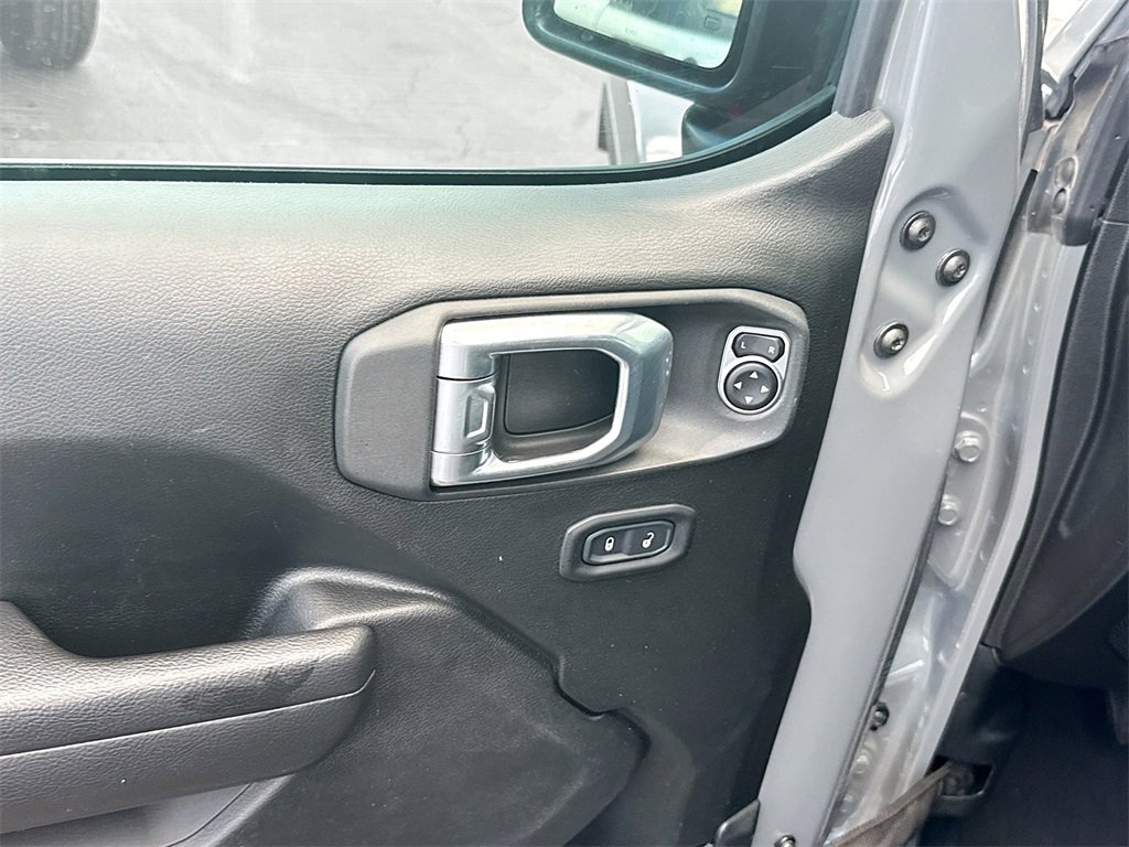 Used 2022 Jeep Gladiator Sport image 34