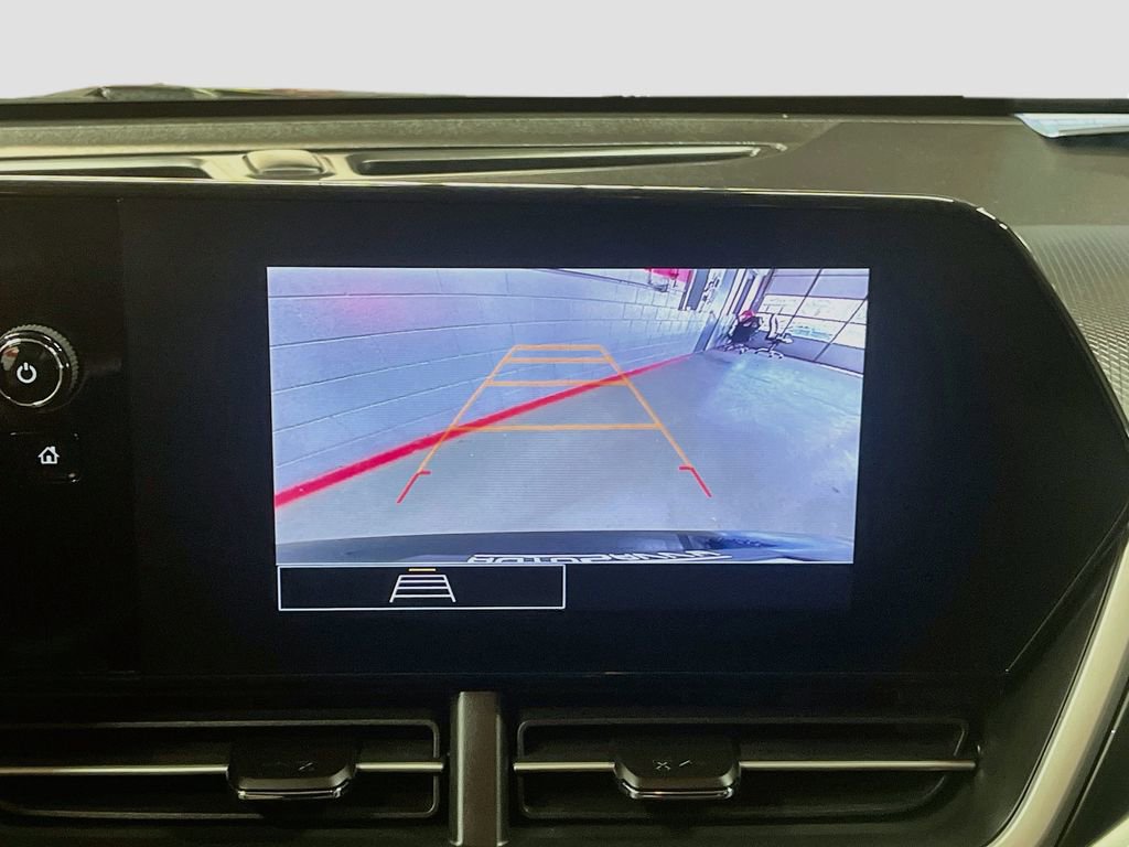 Used 2025 Chevrolet Trax LS w/ Driver Confidence Package FWD image 14