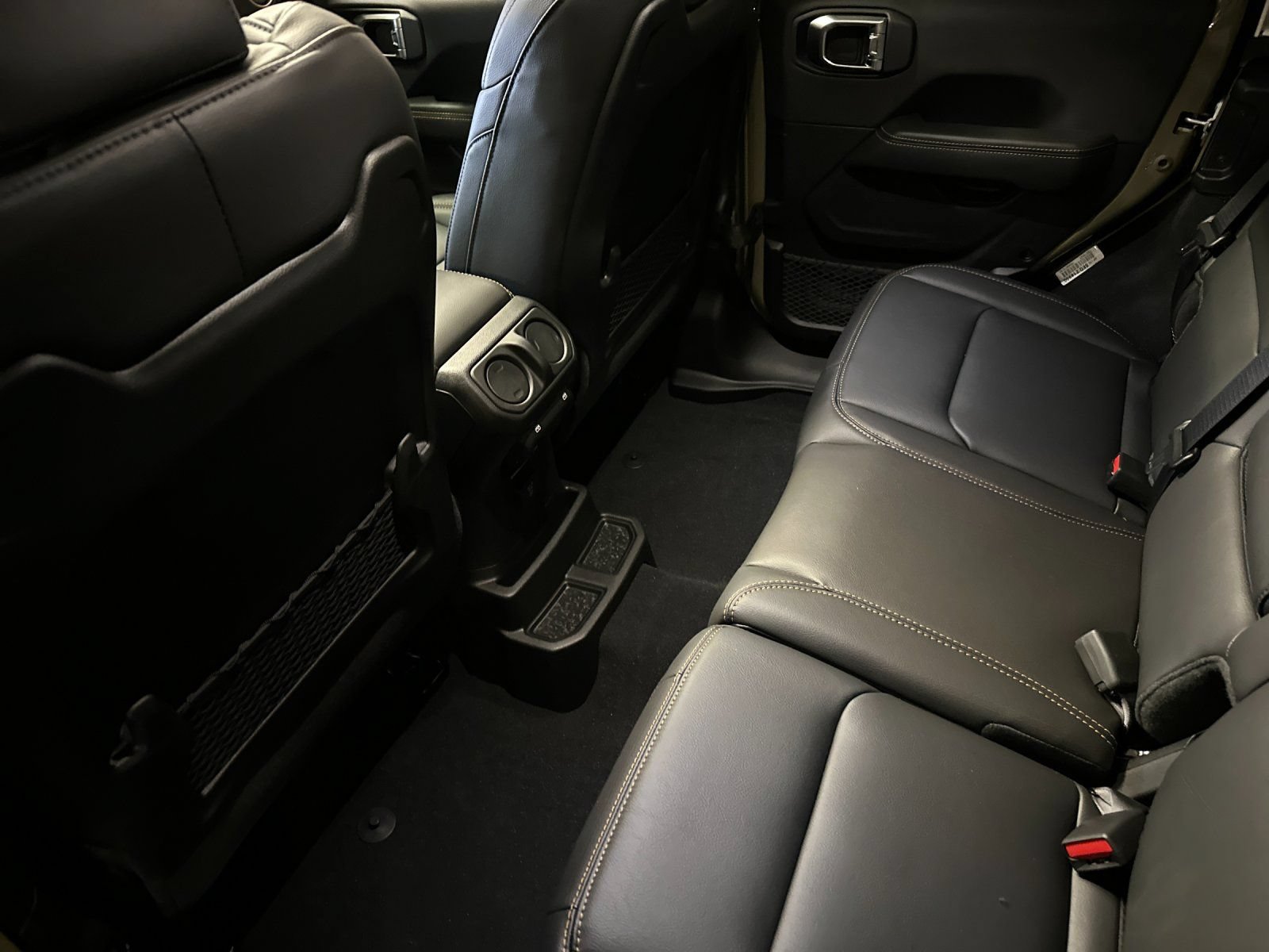 New 2026 Jeep Wrangler Unlimited Sahara AWD/4WD image 11