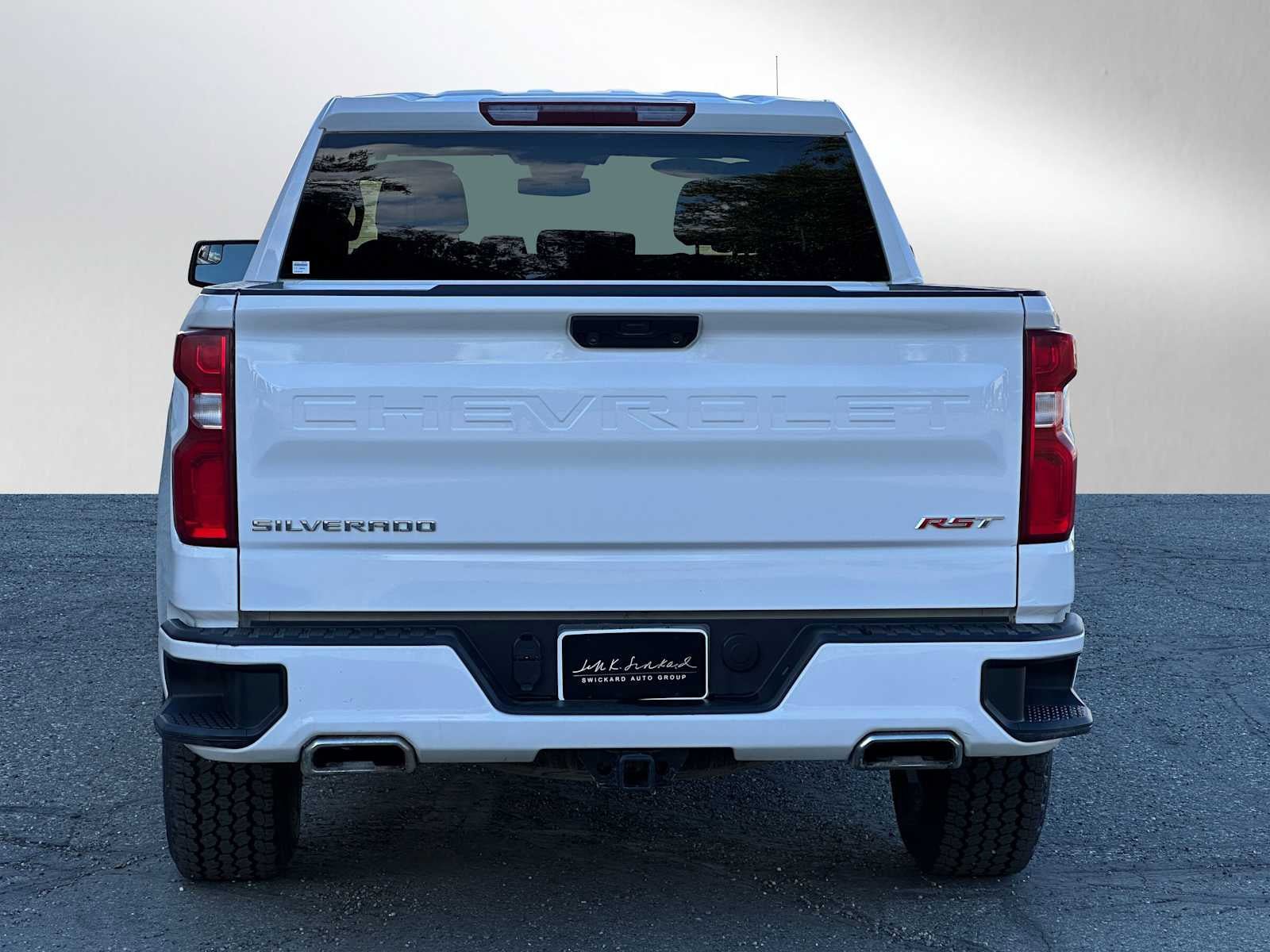 Used 2024 Chevrolet Silverado 1500 RST w/ Z71 Off-Road Package AWD/4WD image 6
