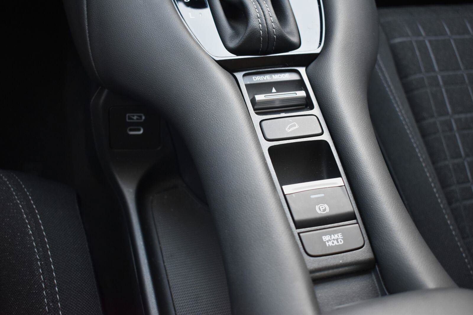 Used 2024 Honda HR-V LX image 8