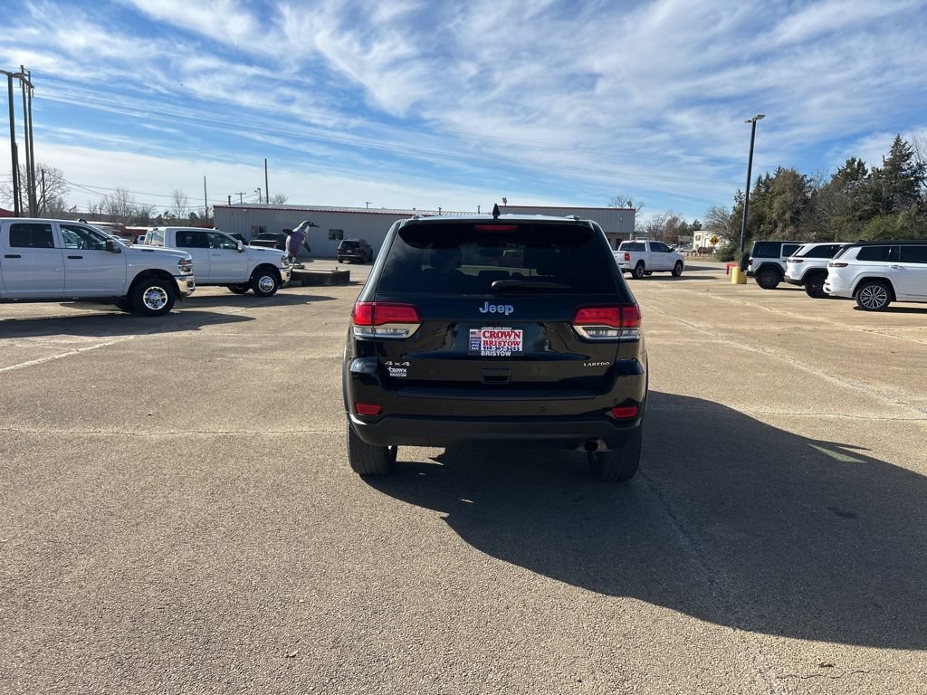 Used 2022 Jeep Grand Cherokee Laredo E AWD/4WD image 4