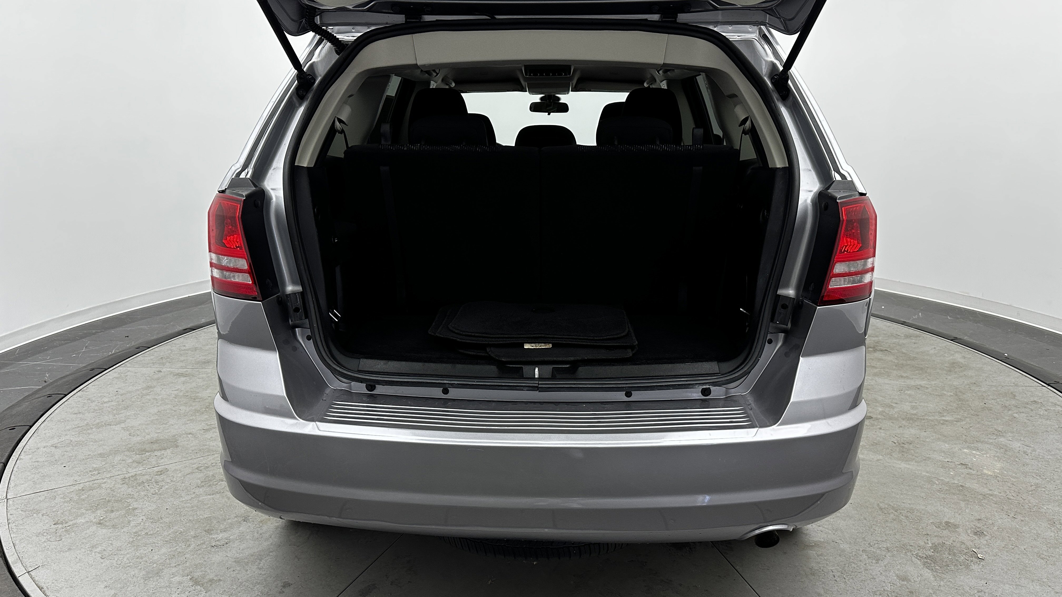 Used 2018 Dodge Journey SE w/ Popular Equipment Group image 28