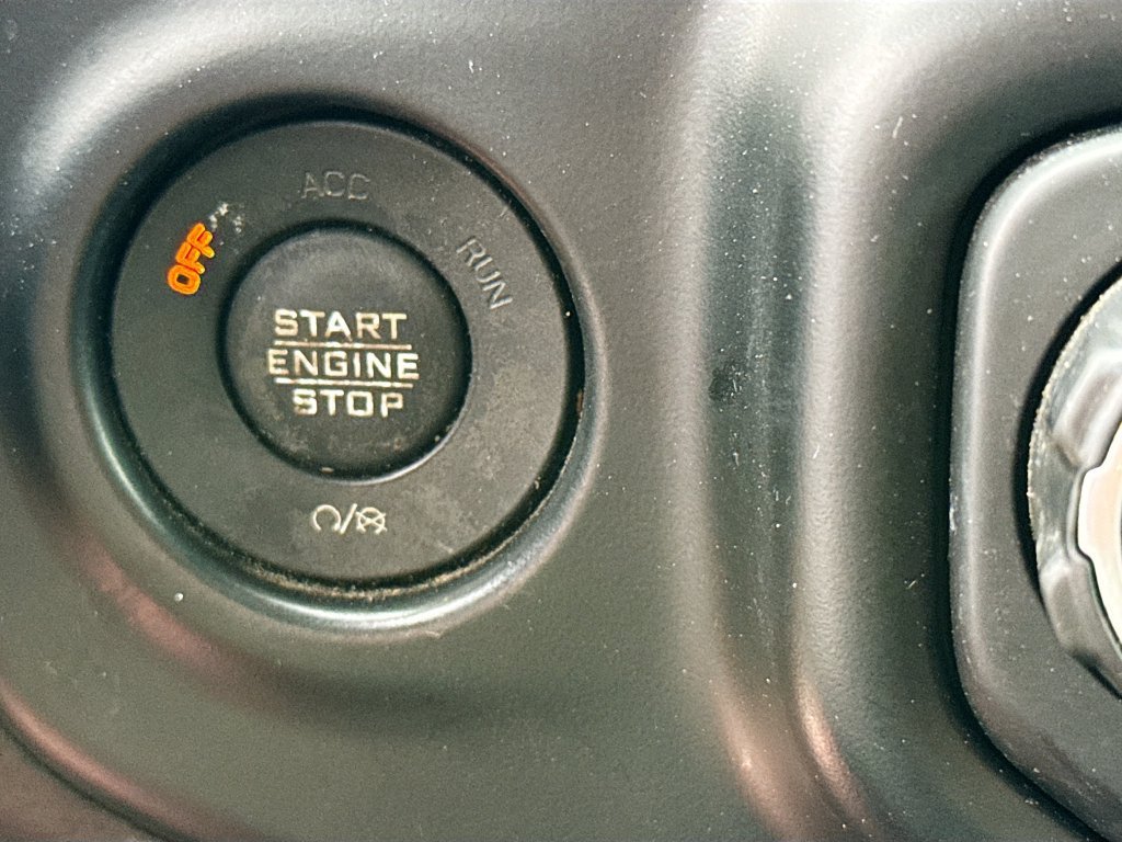 Certified 2022 Jeep Wrangler Unlimited Sahara w/ Cold Weather Group AWD/4WD image 15